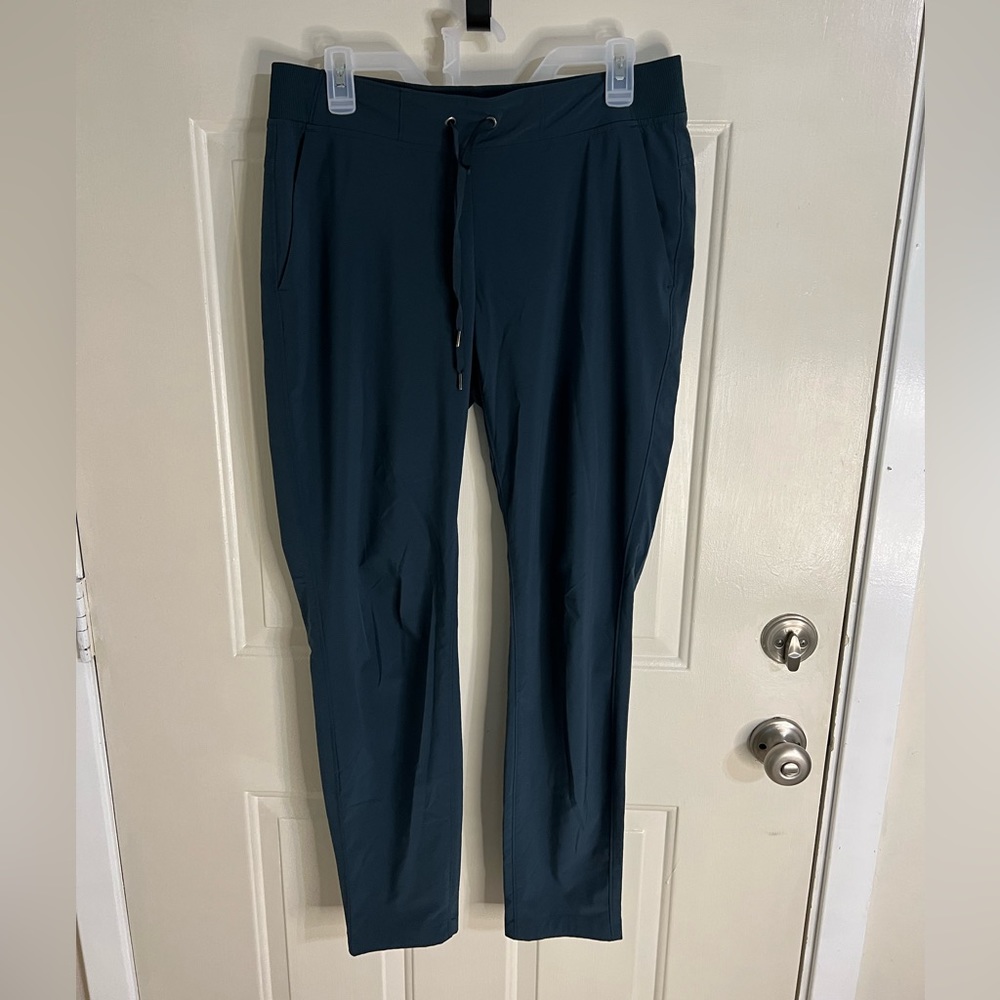 Athleta City Pants 10T